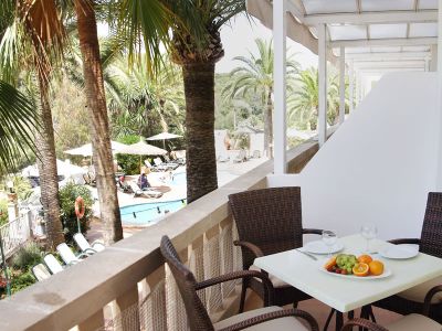 strandhotel-familie-mallorca-appartement-pool