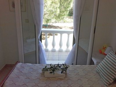 Luxurises Korfu-Ferienhaus zu Miete mit Garten am Meer und Balkon
